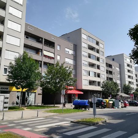 Apartments Dora Zagreb Bagian luar foto
