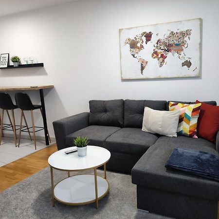 Apartments Dora Zagreb Bagian luar foto